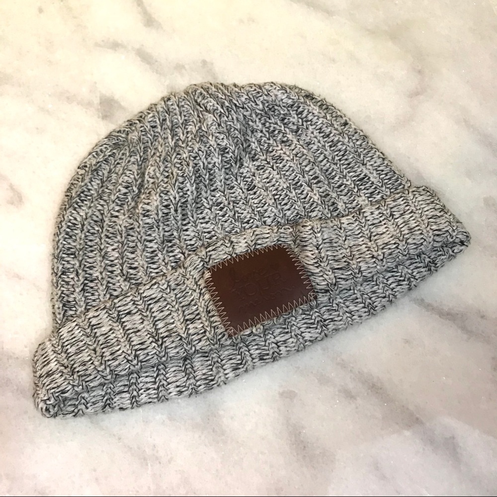 love your melon • heather gray marled knit beanie